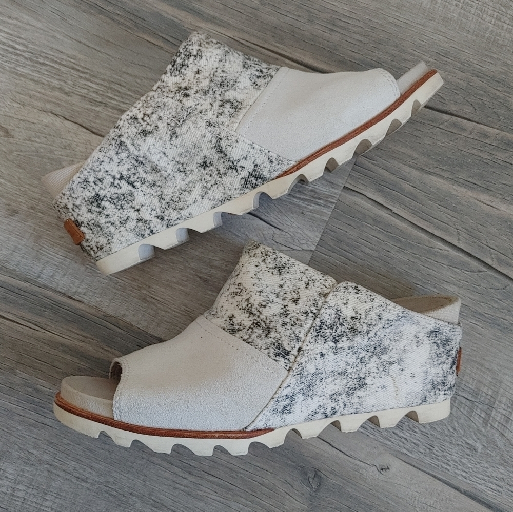 Sorel Cream and Gray Wedge Sandals